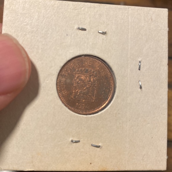 5 REPUBLIC DE VENEZUELA 1974 coin - Picture 2 of 2